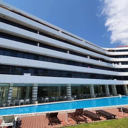 Boomerang Residence ساني بيتش